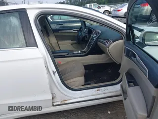 2020 Ford Fusion SE z VIN 3FA6P0HD8LR160330, wystawiony jako IAAI lot #42348552 z przebiegiem 95 610 mil mil oraz . Historia ofert i sprzedaży dostępna na DreamBid. Obrazek 5.