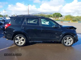 2011 Toyota RAV4 Sport z VIN JTMWF4DV9B5041304, wystawiony jako IAAI lot #41252905 z przebiegiem 96 179 mil mil oraz . Historia ofert i sprzedaży dostępna na DreamBid. Obrazek 13.