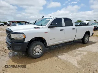 2022 Ram 2500 Tradesman z VIN 3C6UR5HJ3NG252191, wystawiony jako Copart lot #59129525 z przebiegiem 203 342 mil mil oraz Czysty tytuł • Clean title. Historia ofert i sprzedaży dostępna na DreamBid. Obrazek 1.