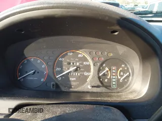 1998 Honda CR-V LX with VIN JHLRD1845WC065039, listed as a IAAI auction lot 41459730 with 197,664 mi miles. Bid and sale history available at carsss.com. Image 7.