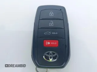2025 Toyota Camry LE z VIN 4T1DBADK8SU516255, wystawiony jako IAAI lot #41847062 z przebiegiem 4 534 mil mil oraz . Historia ofert i sprzedaży dostępna na DreamBid. Obrazek 11.