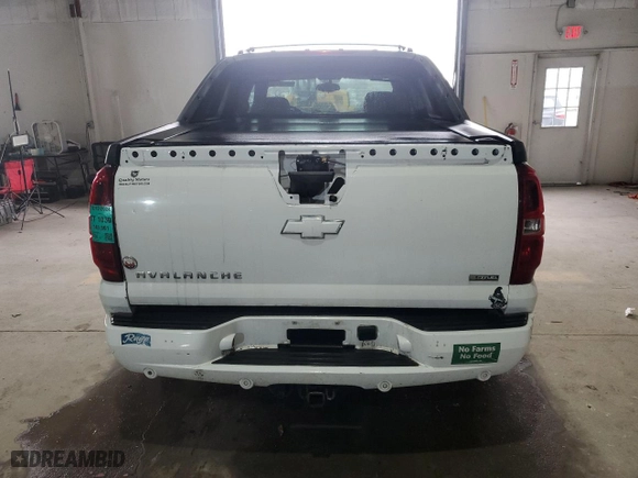 2012 Chevrolet Avalanche LS with VIN 3GNTKEE77CG133131, listed as a Copart auction lot 85170234 with 143,961 mi miles and Clean Title. Bid and sale history available at carsss.com. Image 6.