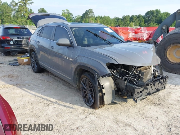 2020 Volkswagen Atlas SEL R-Line with VIN 1V2RE2CA6LC217059, listed as a IAAI auction lot 42440414 with 100,826 mi miles and . Bid and sale history available at DreamBid. Image 1.