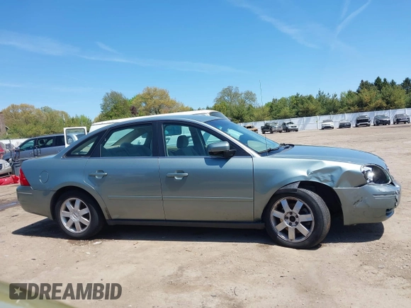 2005 Ford Five Hundred SE z VIN 1FAFP23185G168799, wystawiony jako IAAI lot #42202907 z przebiegiem Nie podano mil oraz . Historia ofert i sprzedaży dostępna na DreamBid. Obrazek 13.