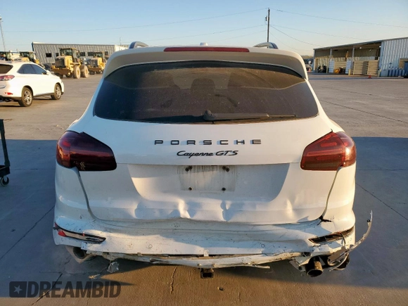 2017 Porsche Cayenne GTS z VIN WP1AD2A23HLA81234, wystawiony jako Copart lot #49897205 z przebiegiem 75 835 mil mil oraz Szkoda całkowita • Salvage title. Historia ofert i sprzedaży dostępna na DreamBid. Obrazek 6.