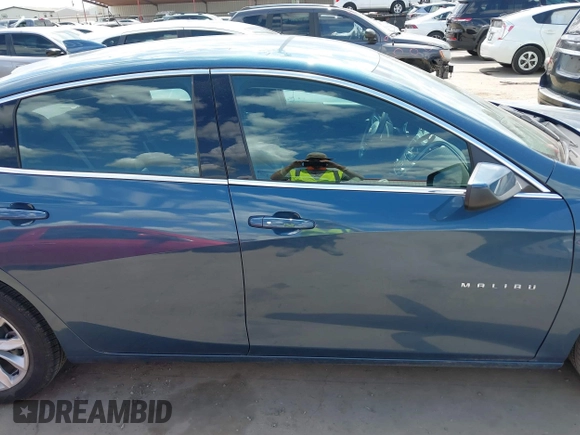 2025 Chevrolet Malibu LT with VIN 1G1ZD5ST1SF111729, listed as a IAAI auction lot 42218714 with 21,023 mi miles and . Bid and sale history available at DreamBid. Image 13.
