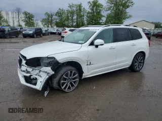 2019 Volvo XC90 Momentum z VIN YV4A22PK6K1509330, wystawiony jako Copart lot #58134415 z przebiegiem 53 330 mil mil oraz Szkoda całkowita • Salvage title. Historia ofert i sprzedaży dostępna na DreamBid. Obrazek 1.