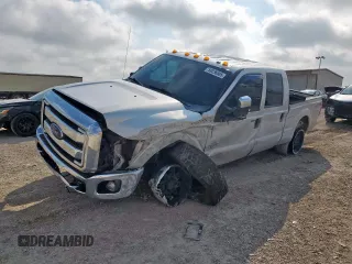 2015 Ford F-250 Lariat z VIN 1FT7W2BTXFEB49818, wystawiony jako Copart lot #59236865 z przebiegiem 109 897 mil mil oraz Szkoda całkowita • Salvage title. Historia ofert i sprzedaży dostępna na DreamBid. Obrazek 1.