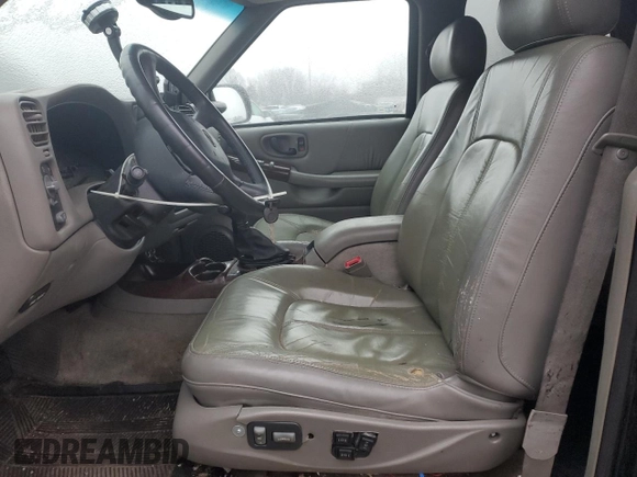 2000 Oldsmobile Bravada z VIN 1GHDT13W5Y2311819, wystawiony jako Copart lot #44839145 z przebiegiem 163 427 mil mil oraz Tytuł czysty. Historia ofert i sprzedaży dostępna na DreamBid. Obrazek 7.
