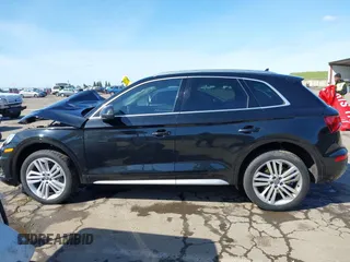 2018 Audi Q5 Prestige with VIN WA1CNAFY3J2078029, listed as a IAAI auction lot 41822564 with 80,690 mi miles. Bid and sale history available at carsss.com. Image 15.