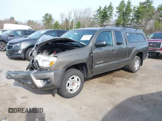 2014 Toyota Tacoma z VIN 5TFTX4CN3EX045892, wystawiony jako IAAI lot #42042571 z przebiegiem 70 445 mil mil oraz . Historia ofert i sprzedaży dostępna na DreamBid. Obrazek 2.