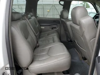 2003 Chevrolet Suburban LT with VIN 3GNFK16Z23G285145, listed as a Copart auction lot 68668324 with 286,805 mi miles and Salvage Title. Bid and sale history available at carsss.com. Image 11.