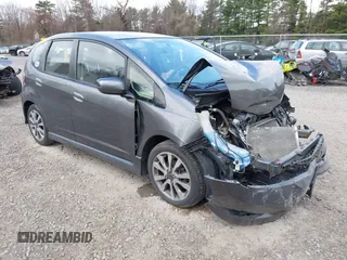 2013 Honda Fit Sport with VIN JHMGE8H54DC060946, listed as a IAAI auction lot 42095655 with 117,729 mi miles. Bid and sale history available at carsss.com. Image 1.