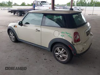 2011 MINI Hardtop with VIN WMWSU3C52BT091664, listed as a IAAI auction lot 42427367 with 110,488 mi miles and . Bid and sale history available at DreamBid. Image 3.