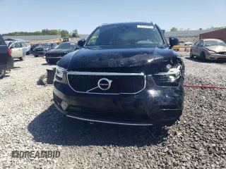2019 Volvo XC40 Momentum z VIN YV4162UK6K2130783, wystawiony jako Copart lot #53121725 z przebiegiem 92 837 mil mil oraz Szkody całkowita. Historia ofert i sprzedaży dostępna na DreamBid. Obrazek 5.