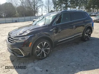 2022 Volkswagen Tiguan SEL R-Line with VIN 3VV4B7AX0NM065582, listed as a Copart auction lot 48826035 with 29,514 mi miles and Salvage Title. Bid and sale history available at carsss.com. Image 1.