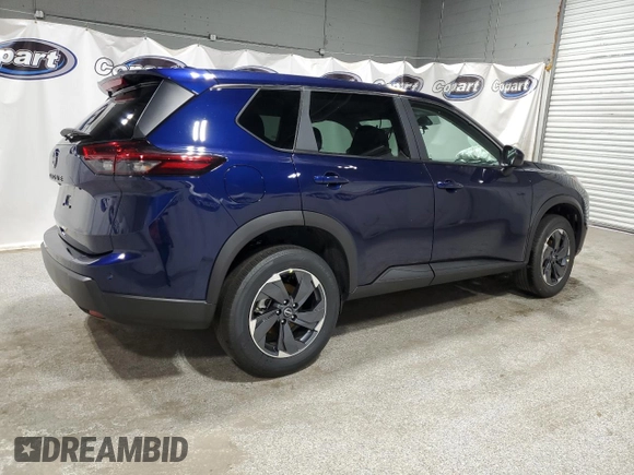 2025 Nissan Rogue SV with VIN 5N1BT3BA5SC822569, listed as a Copart auction lot 51820515 with 2,370 mi miles and Salvage Title. Bid and sale history available at DreamBid. Image 3.