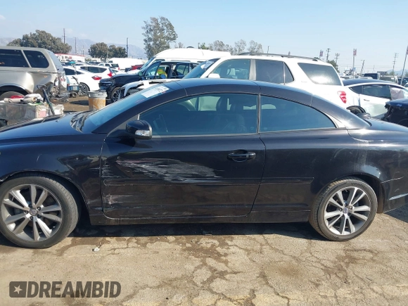 2013 Volvo C70 T5 z VIN YV1672MC8DJ139597, wystawiony jako IAAI lot #41459072 z przebiegiem 115 807 mil mil oraz . Historia ofert i sprzedaży dostępna na DreamBid. Obrazek 14.