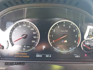 2014 BMW M6 z VIN WBS6C9C50EDV73809, wystawiony jako IAAI lot #41648991 z przebiegiem 68 054 mil mil oraz . Historia ofert i sprzedaży dostępna na DreamBid. Obrazek 7.