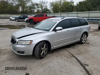 2008 Volvo V50 2.4L with VIN YV1MW390682380525, listed as a Copart auction lot 73524514 with 190,529 mi miles and Salvage Title. Bid and sale history available at carsss.com. Image 1.