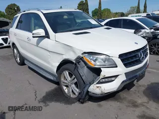 2013 Mercedes-Benz M 350 z VIN 4JGDA5JB9DA130091, wystawiony jako IAAI lot #41938964 z przebiegiem 123 562 mil mil oraz . Historia ofert i sprzedaży dostępna na DreamBid. Obrazek 1.