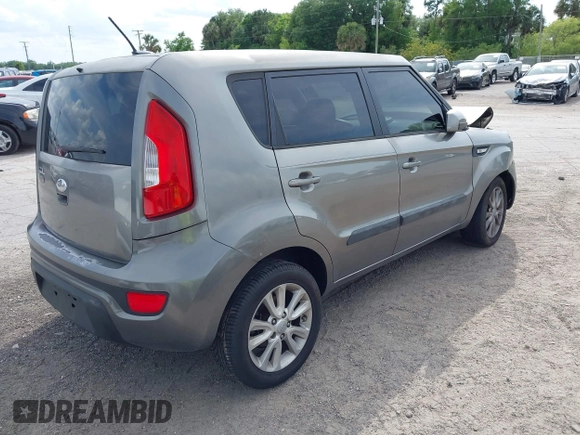 2013 Kia Soul with VIN KNDJT2A5XD7629165, listed as a IAAI auction lot 41931405 with 173,928 mi miles. Bid and sale history available at carsss.com. Image 4.