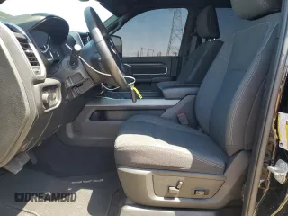 2024 Ram 2500 Big Horn z VIN 3C6UR5DL0RG298980, wystawiony jako Copart lot #59117305 z przebiegiem 16 610 mil mil oraz Szkoda całkowita • Salvage title. Historia ofert i sprzedaży dostępna na DreamBid. Obrazek 7.