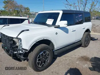 2024 Ford Bronco Outer Banks with VIN 1FMDE8BH6RLB35995, listed as a IAAI auction lot 41712075 with 3,733 mi miles. Bid and sale history available at carsss.com. Image 18.
