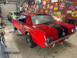 1965 Ford Mustang z VIN 5F07T604850, wystawiony jako Copart lot #41911735 z przebiegiem 47 461 mil mil oraz Czysty tytuł • Clean title. Historia ofert i sprzedaży dostępna na DreamBid. Obrazek 3.