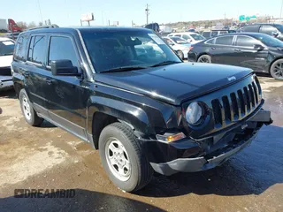 2014 Jeep Patriot Altitude with VIN 1C4NJPBA7ED731400, listed as a IAAI auction lot 41730428 with 118,642 mi miles and . Bid and sale history available at carsss.com. Image 1.