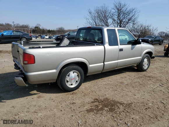 2003 GMC Sonoma SLS with VIN 1GTCS19X438126834, listed as a Copart auction lot 47657815 with NaN miles and Salvage Title. Bid and sale history available at carsss.com. Image 3.