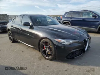 2018 Alfa Romeo Giulia Ti Sport with VIN ZARFAECN9J7566538, listed as a Copart auction lot 38345833 with 58,501 mi miles. Bid and sale history available at carsss.com. Image 4.