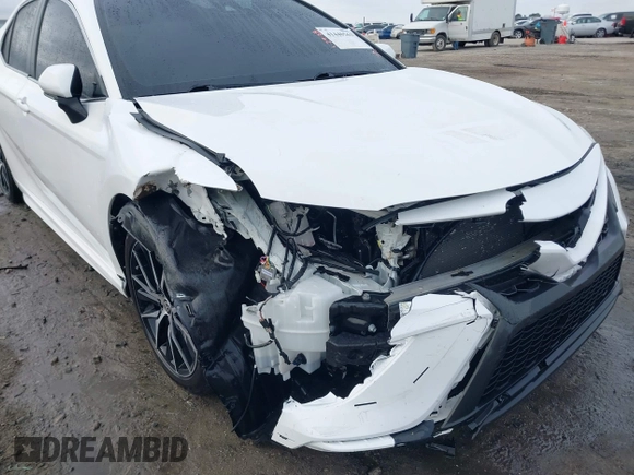 2021 Toyota Camry SE Nightshade with VIN 4T1T11AK7MU515295, listed as a IAAI auction lot 41440563 with 72,686 mi miles. Bid and sale history available at carsss.com. Image 6.