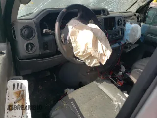 2012 Ford Econoline Passenger XL z VIN 1FBSS3BLXCDA45041, wystawiony jako Copart lot #54742825 z przebiegiem Nie podano mil oraz Szkoda całkowita • Salvage title. Historia ofert i sprzedaży dostępna na DreamBid. Obrazek 8.