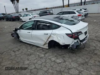 2022 Tesla Model 3 z VIN 5YJ3E1EA8NF244865, wystawiony jako Copart lot #55698465 z przebiegiem Nie podano mil oraz Szkoda całkowita • Salvage title. Historia ofert i sprzedaży dostępna na DreamBid. Obrazek 2.