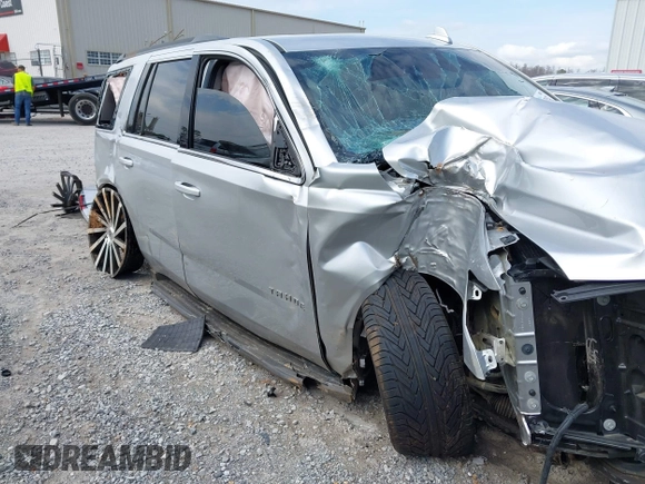 2020 Chevrolet Tahoe LT z VIN 1GNSCBKC8LR221971, wystawiony jako IAAI lot #41455932 z przebiegiem Nie podano mil oraz . Historia ofert i sprzedaży dostępna na DreamBid. Obrazek 6.