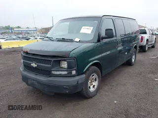 2008 Chevrolet City Express Cargo z VIN 1GNFG154781213063, wystawiony jako IAAI lot #42198836 z przebiegiem 418 879 mil mil oraz . Historia ofert i sprzedaży dostępna na DreamBid. Obrazek 2.