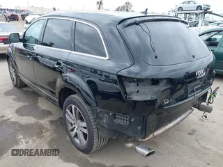 2015 Audi Q7 Premium Plus with VIN WA1LMAFE9FD031088, listed as a IAAI auction lot 42004406 with 208,707 mi miles and . Bid and sale history available at DreamBid. Image 3.