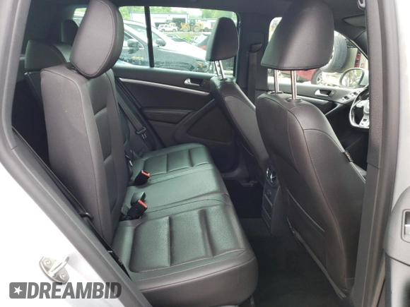 2016 Volkswagen Tiguan SE with VIN WVGBV7AX5GW060549, listed as a Copart auction lot 54997694 with 81,567 mi miles and Salvage Title. Bid and sale history available at DreamBid. Image 11.