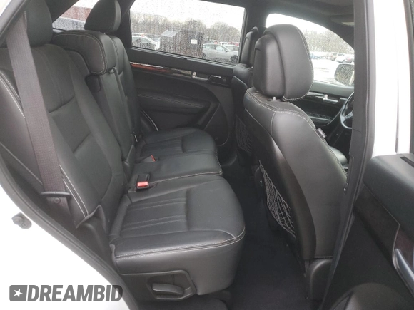 2014 Kia Sorento SX Limited z VIN 5XYKWDA79EG451665, wystawiony jako Copart lot #45566955 z przebiegiem 116 993 mil mil oraz Szkoda całkowita • Salvage title. Historia ofert i sprzedaży dostępna na DreamBid. Obrazek 11.