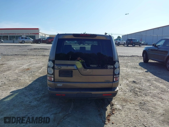 2015 Land Rover LR4 HSE z VIN SALAG2V69FA765454, wystawiony jako IAAI lot #42561781 z przebiegiem 99 115 mil mil oraz . Historia ofert i sprzedaży dostępna na DreamBid. Obrazek 16.
