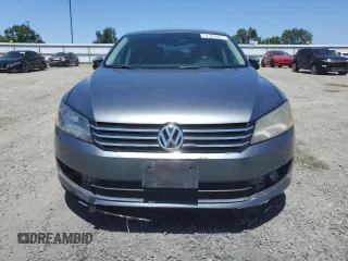 2013 Volkswagen Passat SE z VIN 1VWBP7A32DC036067, wystawiony jako Copart lot #57707025 z przebiegiem 168 751 mil mil oraz Szkoda całkowita • Salvage title. Historia ofert i sprzedaży dostępna na DreamBid. Obrazek 5.