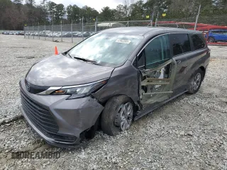 2024 Toyota Sienna LE with VIN 5TDKRKEC5RS208155, listed as a Copart auction lot 47843205 with 24,393 mi miles and Clean Title. Bid and sale history available at carsss.com. Image 1.