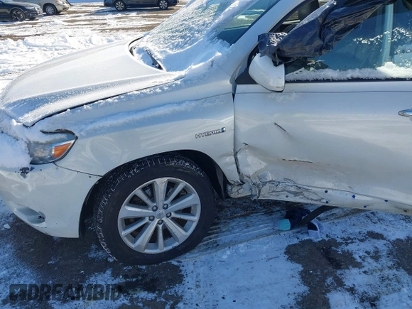 2010 Toyota Highlander Hybrid with VIN JTEBW3EH7A2041461, listed as a IAAI auction lot 41404907 with 192,670 mi miles. Bid and sale history available at carsss.com. Image 6.