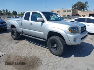 2007 Toyota Tacoma with VIN 5TEUU42N27Z398814, listed as a IAAI auction lot 42455287 with 279,471 mi miles and . Bid and sale history available at DreamBid. Image 1.