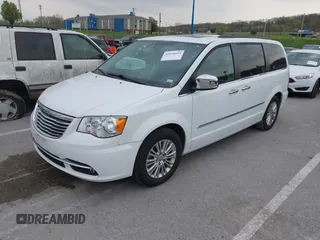 2015 Chrysler Town & Country Touring-L with VIN 2C4RC1CG9FR573863, listed as a IAAI auction lot 42036034 with 141,390 mi miles. Bid and sale history available at carsss.com. Image 18.