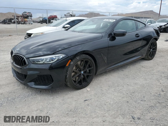 2022 BMW 8 Series M850i xDrive z VIN WBABC4C04NCJ45659, wystawiony jako Copart lot #64786713 z przebiegiem 18 091 mil mil oraz . Historia ofert i sprzedaży dostępna na DreamBid. Obrazek 1.