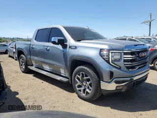 2023 GMC Sierra 1500 SLT z VIN 3GTUUDE86PG246794, wystawiony jako Copart lot #54015905 z przebiegiem 44 295 mil mil oraz Szkoda całkowita • Salvage title. Historia ofert i sprzedaży dostępna na DreamBid. Obrazek 4.