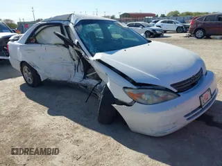 2004 Toyota Camry LE with VIN 4T1BF30KX4U065023, listed as a IAAI auction lot 41085725 with 278,218 mi miles. Bid and sale history available at carsss.com. Image 1.