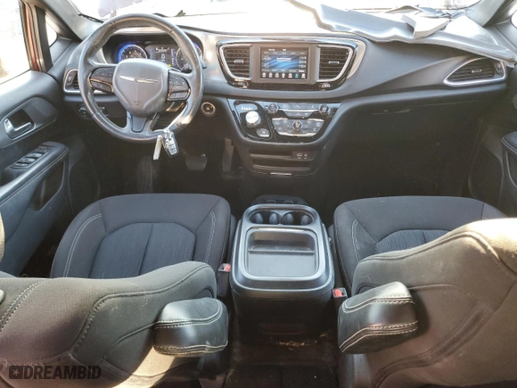 2020 Chrysler Pacifica Touring with VIN 2C4RC1FG6LR133929, listed as a Copart auction lot 48964235 with 24,472 mi miles and Salvage Title. Bid and sale history available at carsss.com. Image 8.